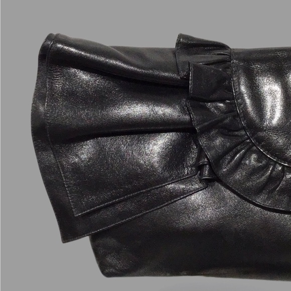 Vintage SUSAN GAIL Leather Clutch/Shoulder Bag with Large Bow Front Flap, Black - Picture 9 of 14